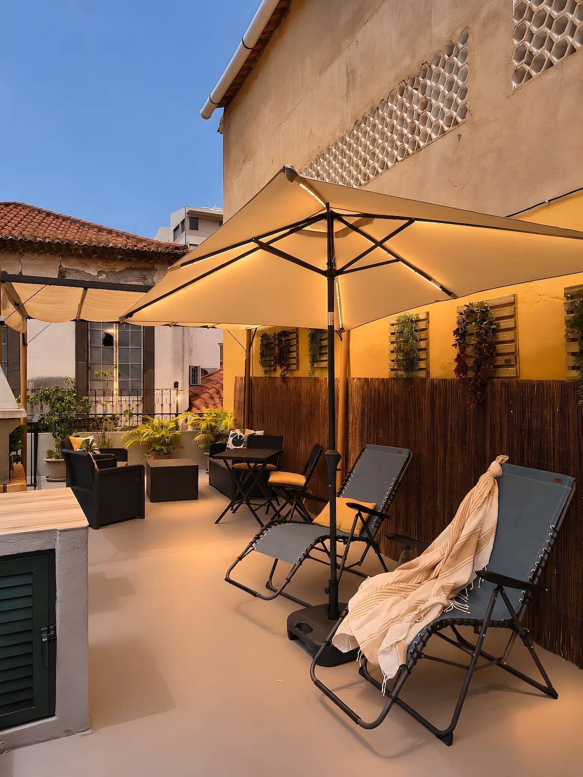 Ferienwohnung 'Host Albina' mit privater Terrasse, Wi-Fi und Klimaanlage in Funchal (Sé), Madeira