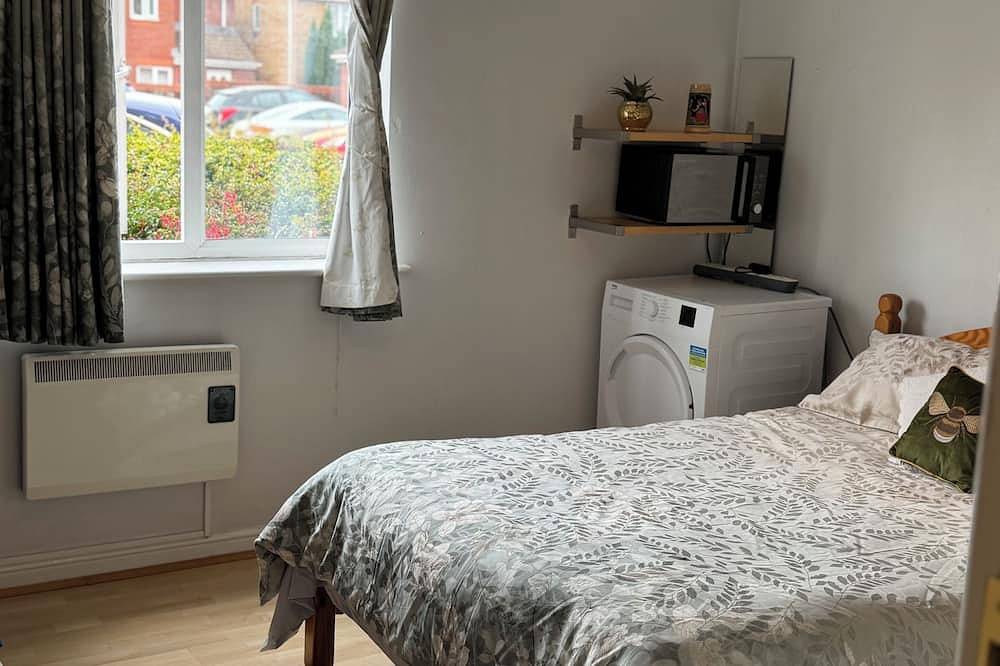 Ganze Wohnung, Spacious Tidy Room in Cardiff City in Cardiff, Cardiff und Umgebung