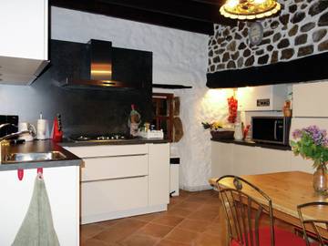 Maison De Vacances pour 6 Personnes dans Dunière-sur-Eyrieux, Parc naturel régional des Monts d'Ardèche, Photo 1