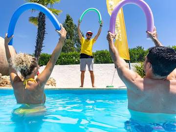 Camping pour 4 personnes, avec bassin pour enfant à Roquebrune-sur-Argens