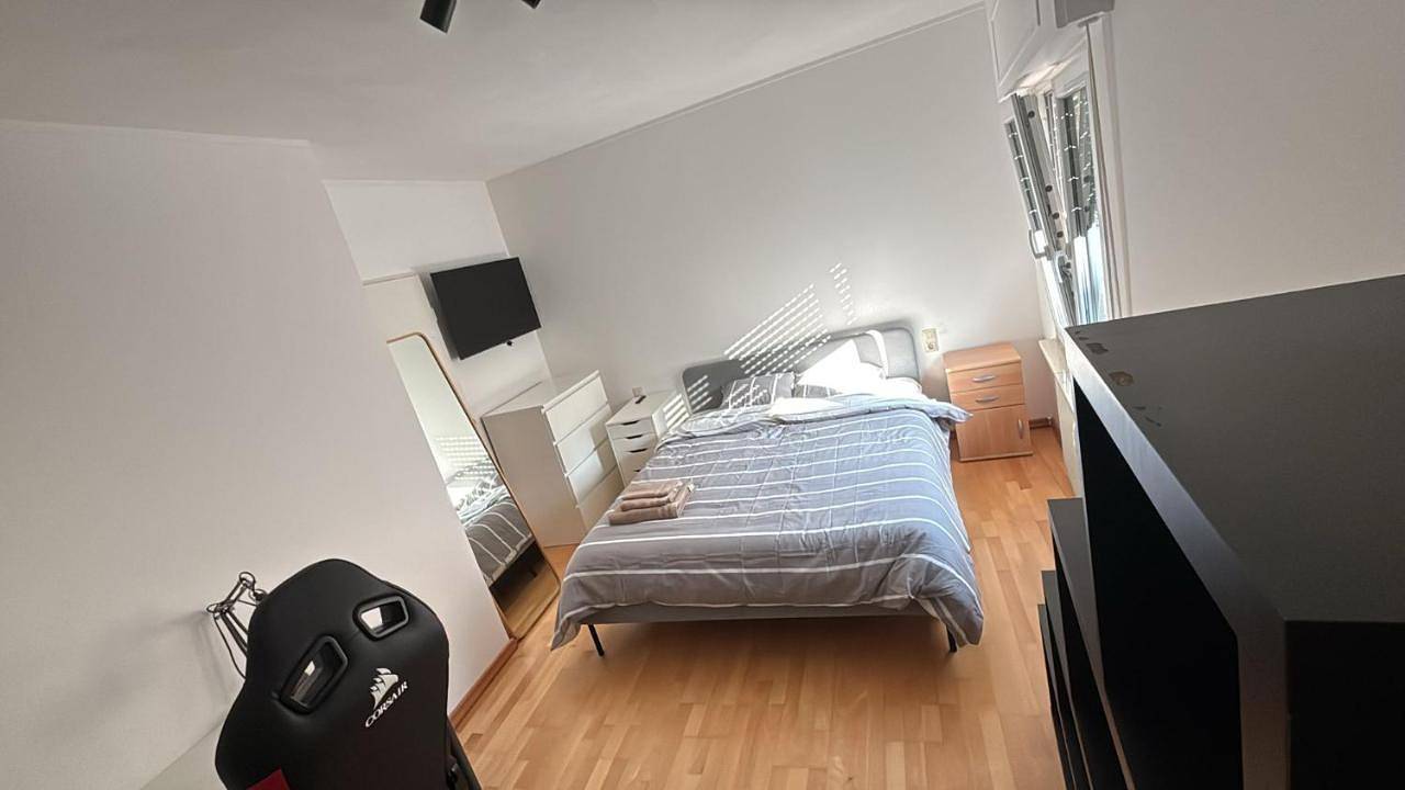Appartement de vacances entier, Room for business trip, university phd student in Differdange, Luxembourg