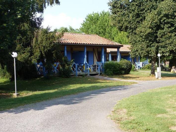 Chalet pour 4 personnes, avec bassin pour enfant, animaux acceptés dans le Gers - 2
