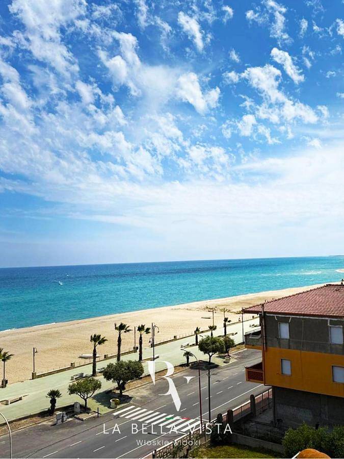 Gîte pour 10 personnes, avec terrasse et vue, animaux acceptés à Strongoli - 3
