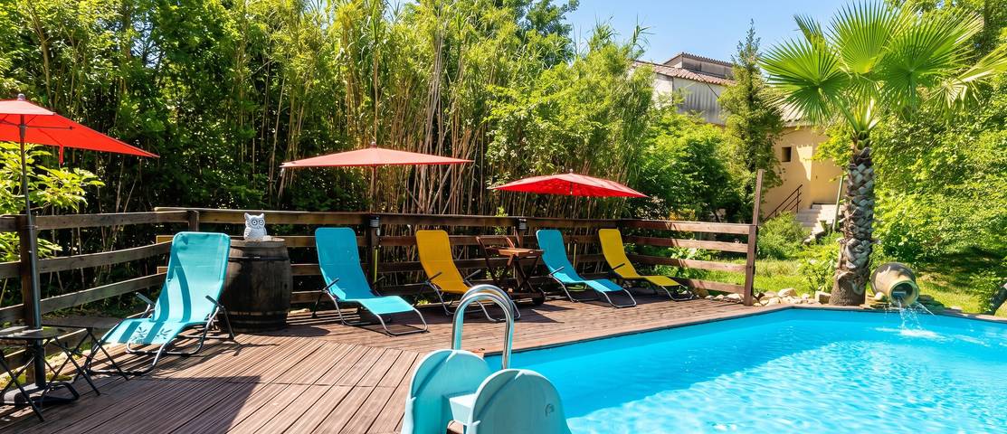 Studio pour 2 personnes, avec terrasse et piscine