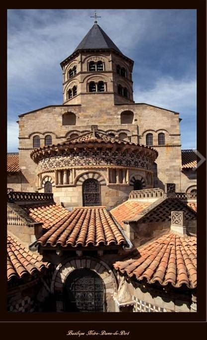 Location de vacances pour 6 personnes, avec vue et balcon à Pérignat-lès-Sarliève