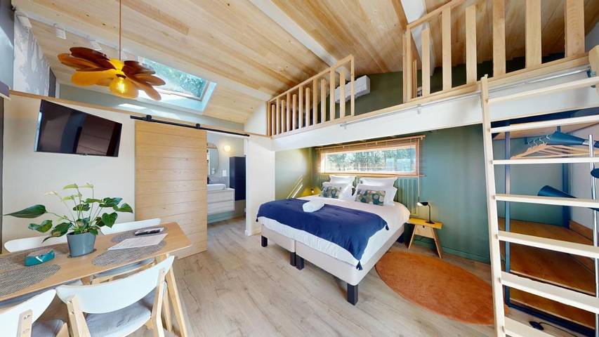 Chambre d’hôte pour 2 personnes, avec Terrasse et Jardin ainsi que Piscine et Vue