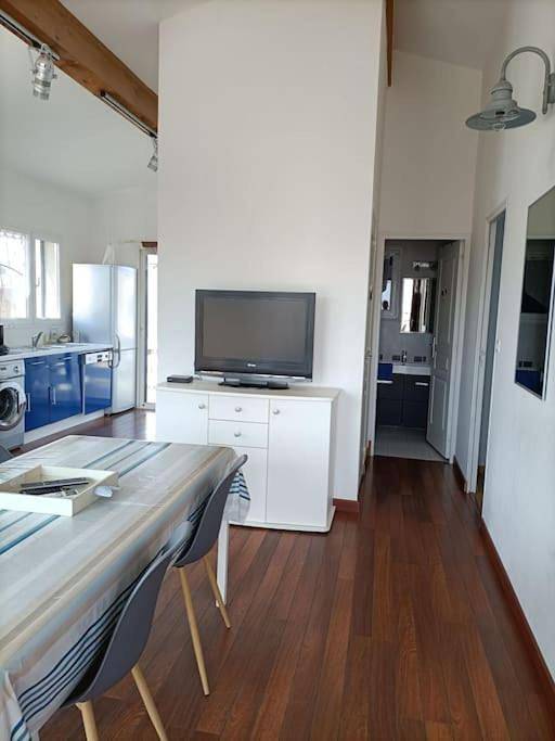 Two-Bedroom Chalet in Plage des Chalets, Gruissan