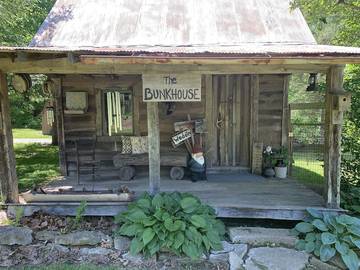 Log Cabin for 6 Guests in Indiana, USA, Picture 4