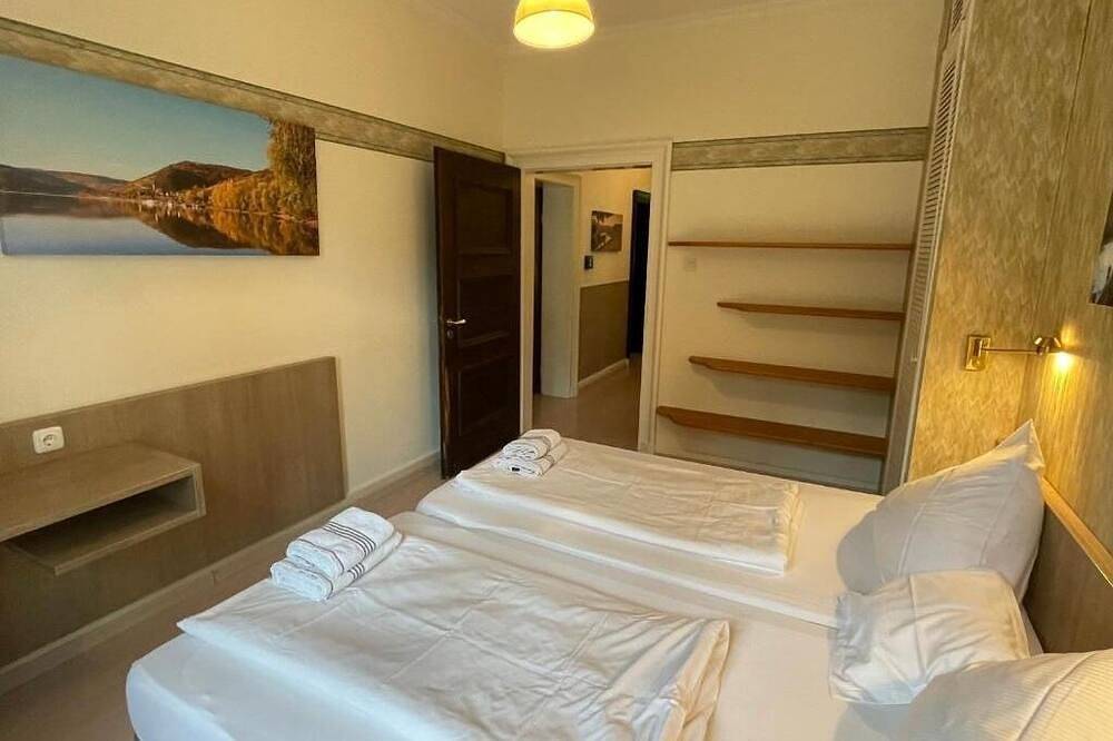 Ganze Wohnung, Landsitz Kammerburg :Apartment mit Balkon in Lorch, Rheingau-Taunus-Kreis