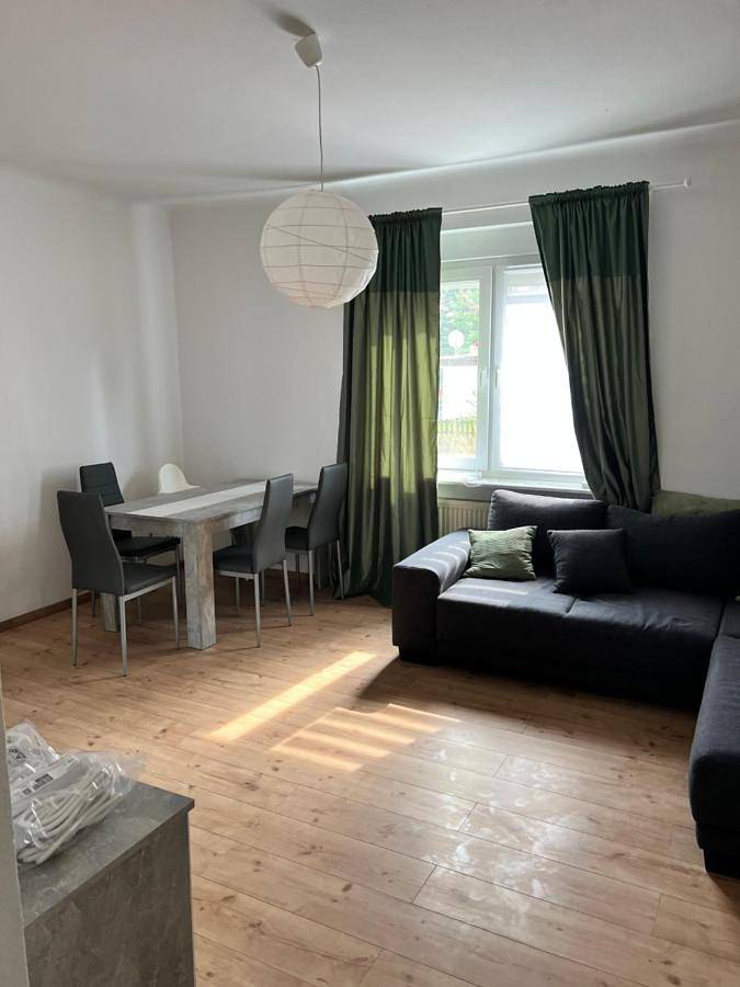 Ferienwohnung für 6 Personen, mit Terrasse und Garten