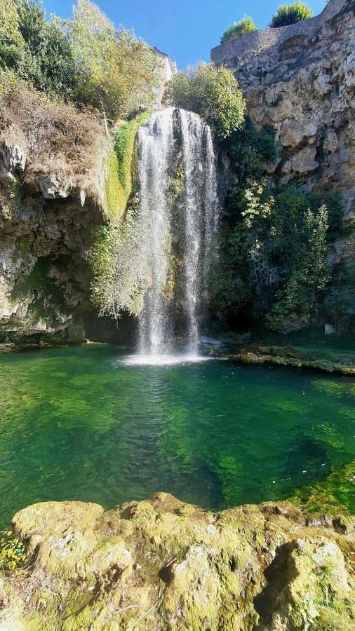 Location de vacances pour 2 personnes, avec terrasse et vue à Salles-la-Source - 3