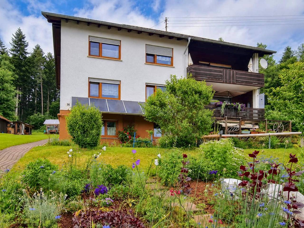 Ganze Wohnung, Geräumige Ferienwohnung mit Kamin im Schwarzwald in Waldachtal, Nordschwarzwald