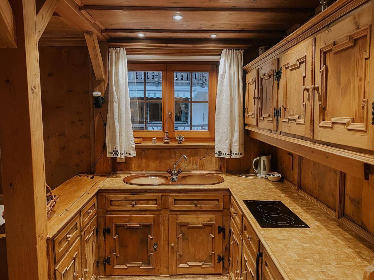 Entire apartment, Alpina Apartments in Klosters-Serneus, Plessur alps