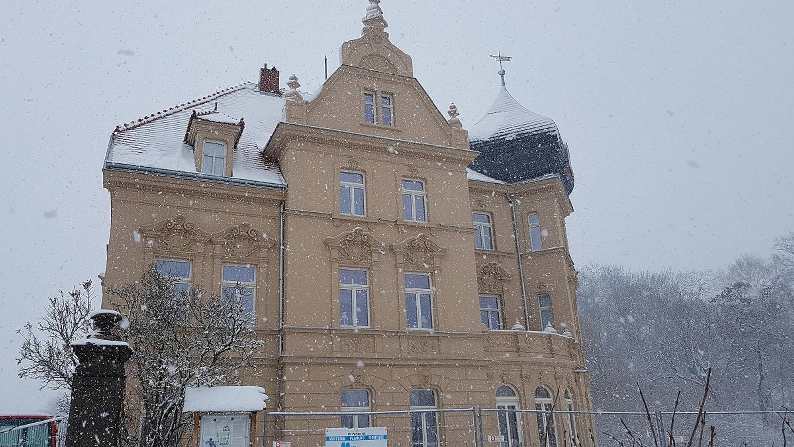 Einzelzimmer-Eigenes Badezimmer in Droyßig, Saale-Unstrut