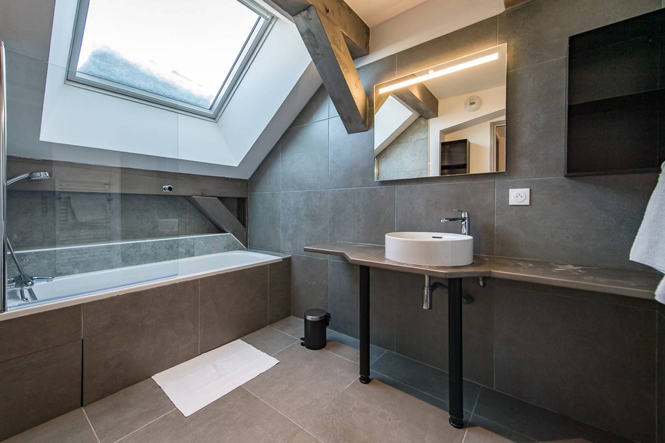 Apartamento entero, Nuevo☆☆☆Tríplex| Cerca de las Pistas |Balcón&Vista in Albiez-Montrond, Región de Saint-Jean-de-Maurienne