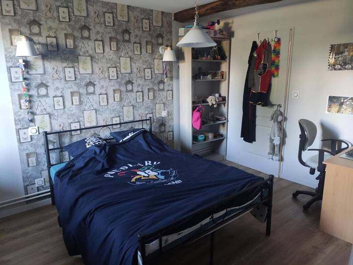 Gîte pour 5 personnes, avec vue ainsi que jardin et terrasse à Marboz - 3