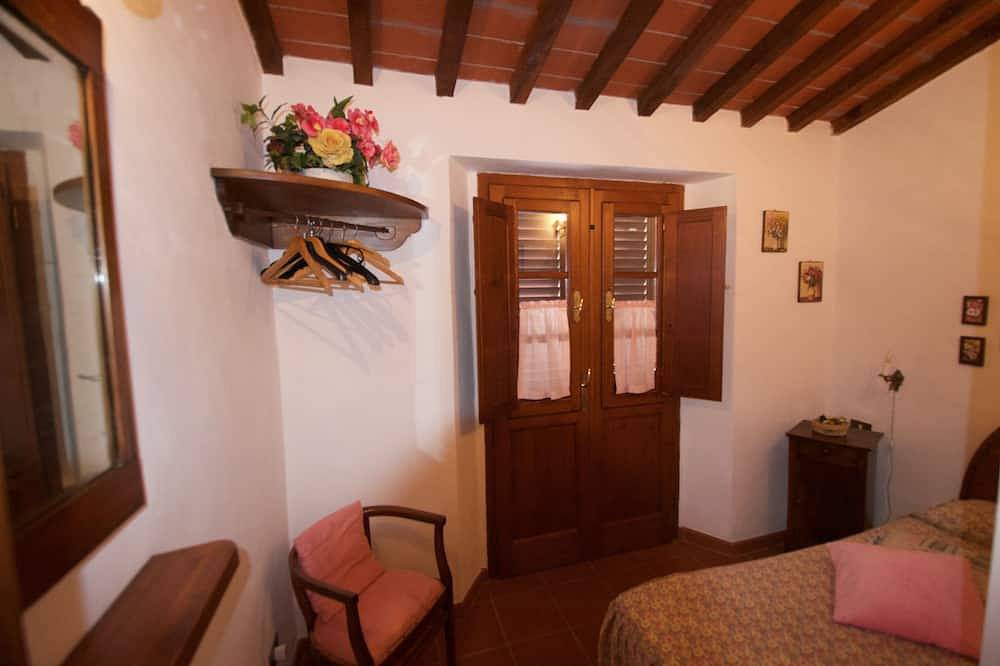 Familienfreundliches, komfortables Ferienhaus mit Privatpool in Meernähe in Montescudaio, Etruskische Küste