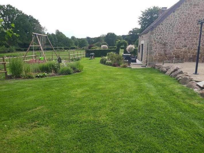 Location de vacances pour 8 personnes, avec Terrasse et Jardin à Joué-du-Bois - 4