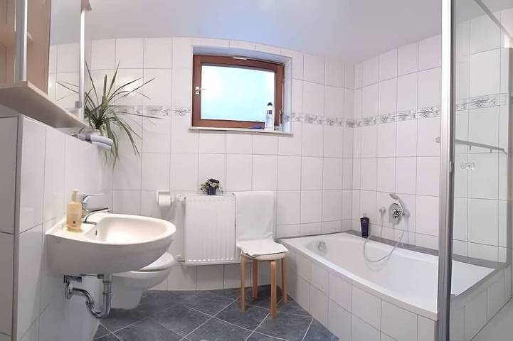 Ferienwohnung für 6 Personen, mit Garten und Sauna in Albstadt - 4