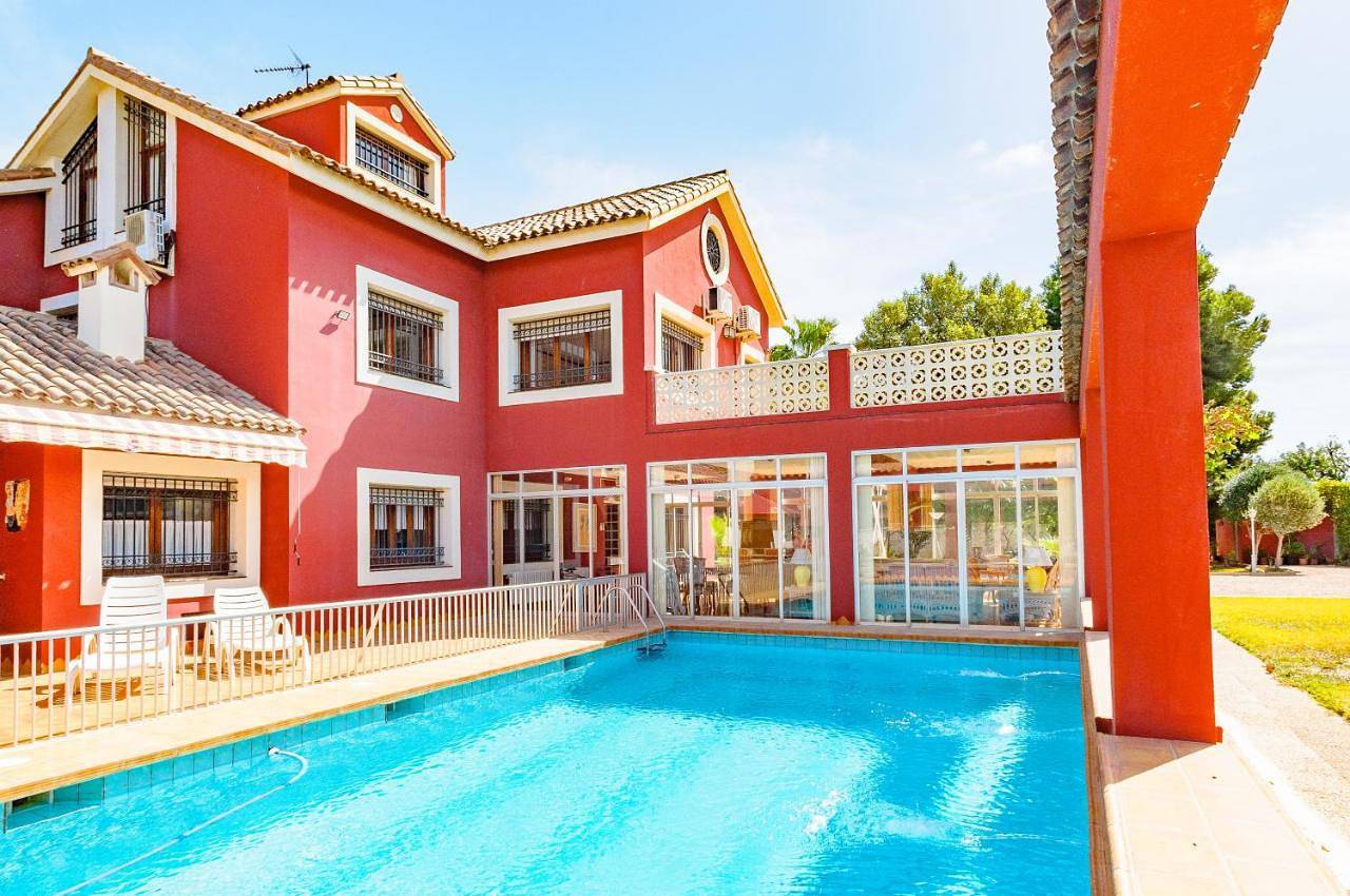 Villa in El Barrio, Alicante