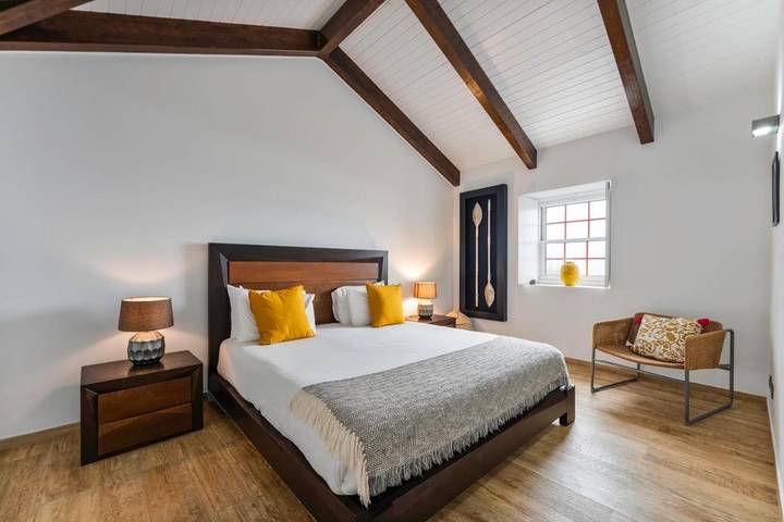 Gîte pour 3 personnes, avec jardin et piscine ainsi que vue et sauna dans São Jorge - 4