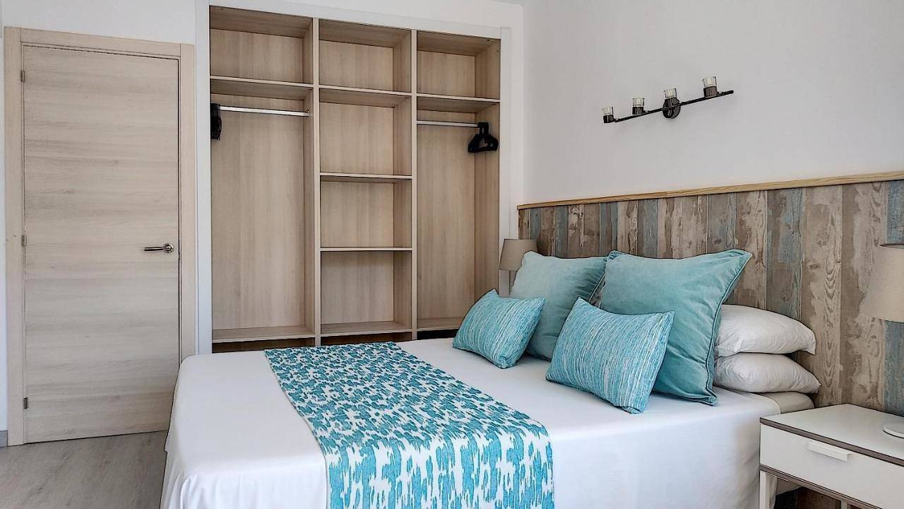 Appartement entier, Apartamentos Las Palmeras in Platja de Porto Novo o d'es Carregador (Calvià), Calvià