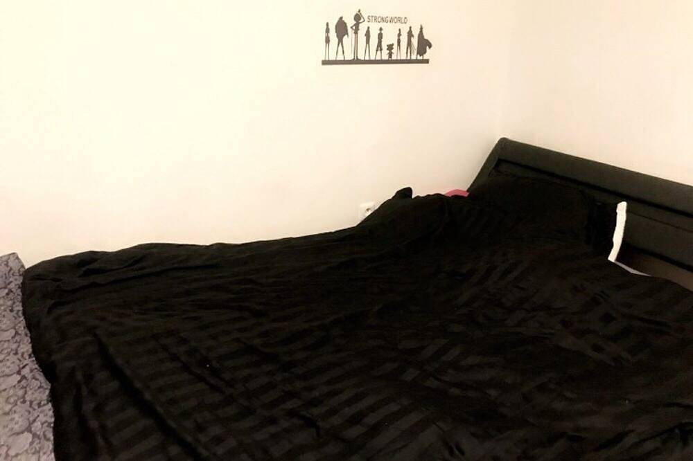 Appartement entier, ----Bon petit studio---- in Bussy-Saint-Georges, Seine-et-Marne