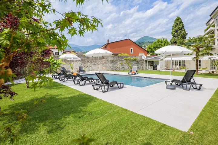 Ferienwohnung für 6 Personen, mit Balkon und Garten sowie Pool - 1