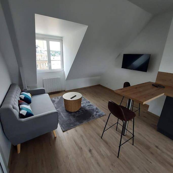 Appartement entier, One-Bedroom Apartment in Coutances, Région de Coutances