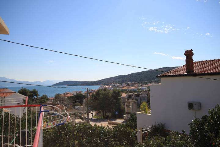 Apartament wakacyjny dla 4 osób, z Balkon/ taras w Slatine