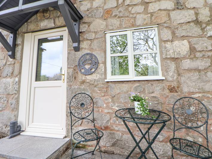 Cuddfan at Swallow Cottage in Denbighshire