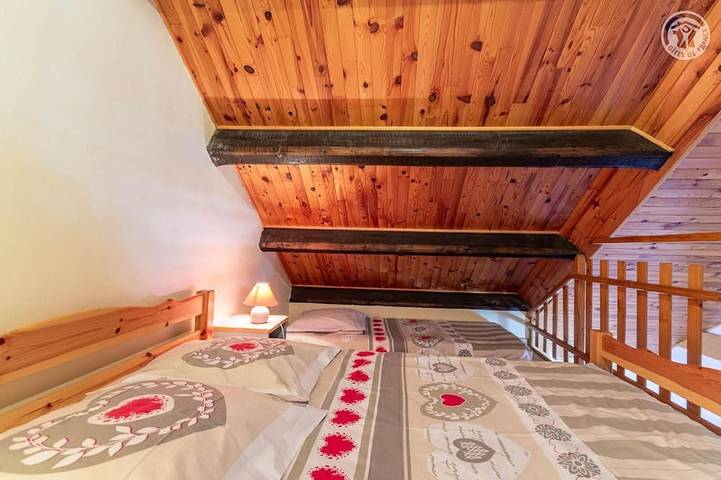 Location de vacances pour 4 personnes, avec jacuzzi ainsi que balcon et sauna dans Office De Tourisme Des Albiez - 3