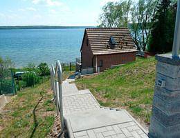 Ferienhaus für 4 Personen, mit Seeblick und Terrasse in Alt Schwerin
