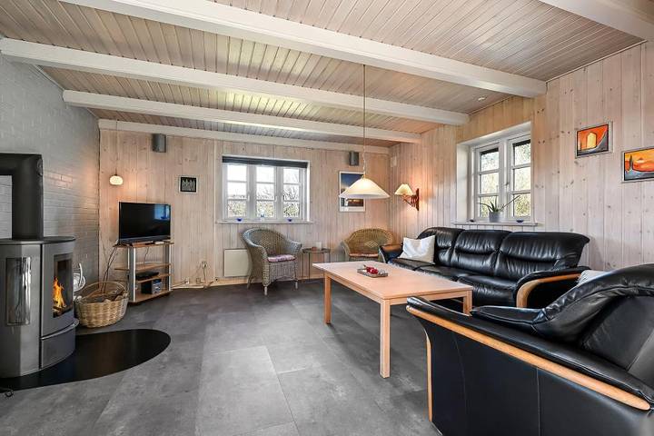 Großes Ferienhaus nahe am Nordseestrand – Extra Freizeitraum mit Kicker, Poolbillard und Bar! in Ulfborg, Holstebro und Umgebung