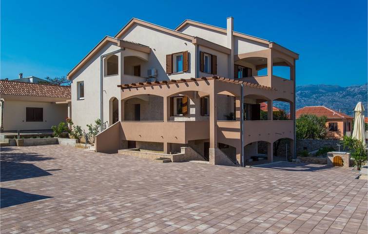 Ferienhaus für 10 Personen in Razanac - 2