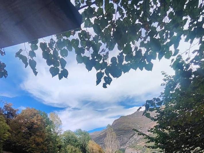 Appartement entier, Camping Les Tilleuls - Tiny house 2 personnes - Cabane Forestière in Gèdre, Gavarnie-Gèdre