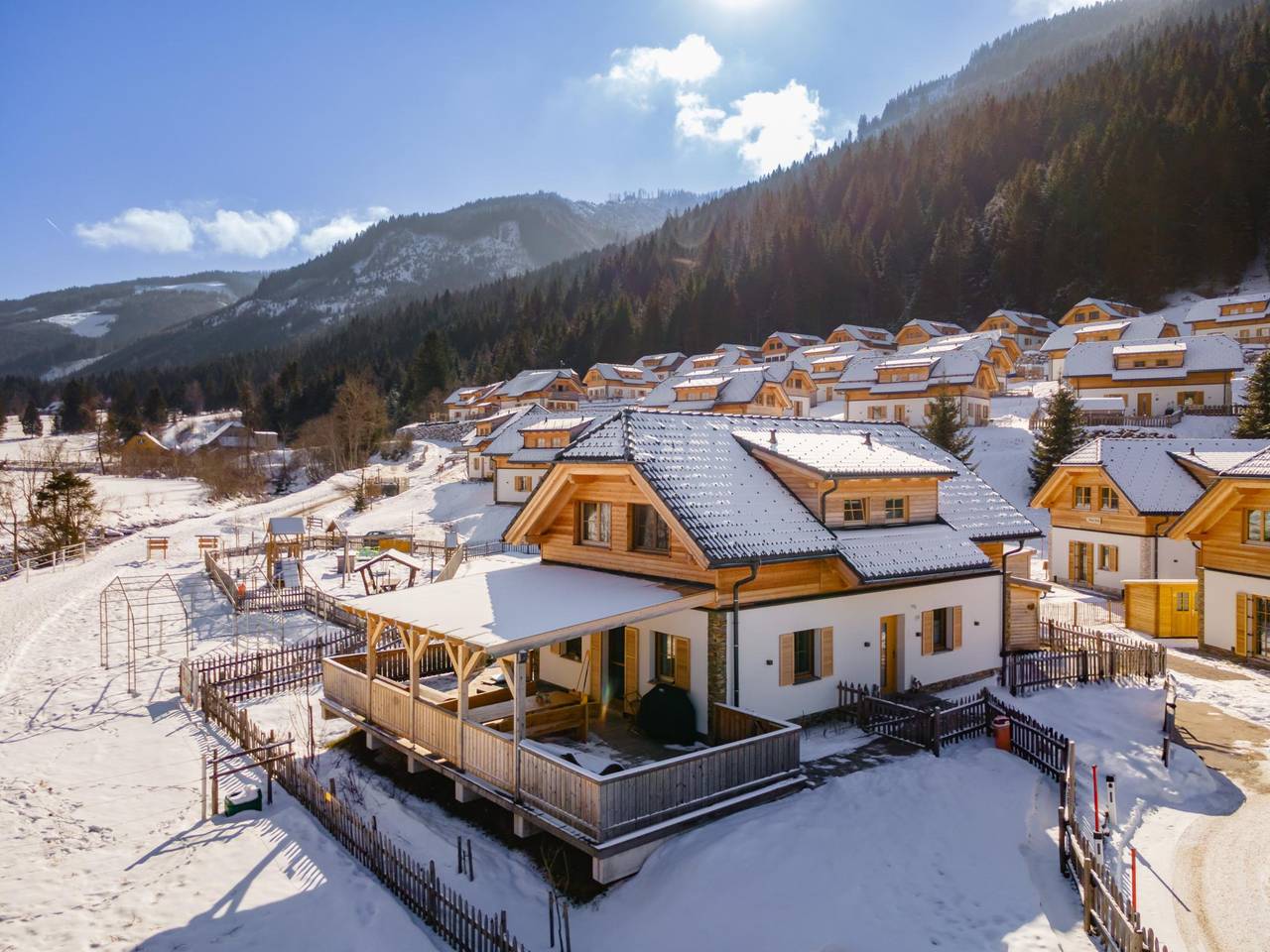 Chalet mit Terrasse, Sauna und Outdoor-Spa
 in Irdning-Donnersbachtal, Tauern