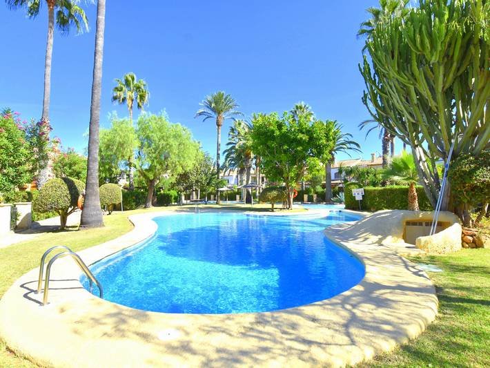 Casa rural para 4 personas, con piscina además de balcón y jardín en Jávea - 2