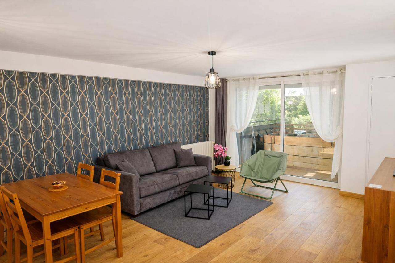 One-Bedroom House in Noyal-Châtillon-sur-Seiche, Région de Rennes