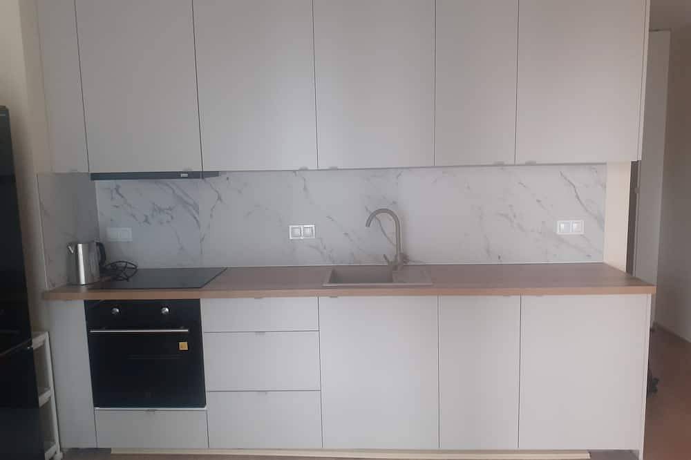 Ganze Wohnung, Beautiful apartment 20 minutes from downtown with a parking space in Białołęka, Warschau