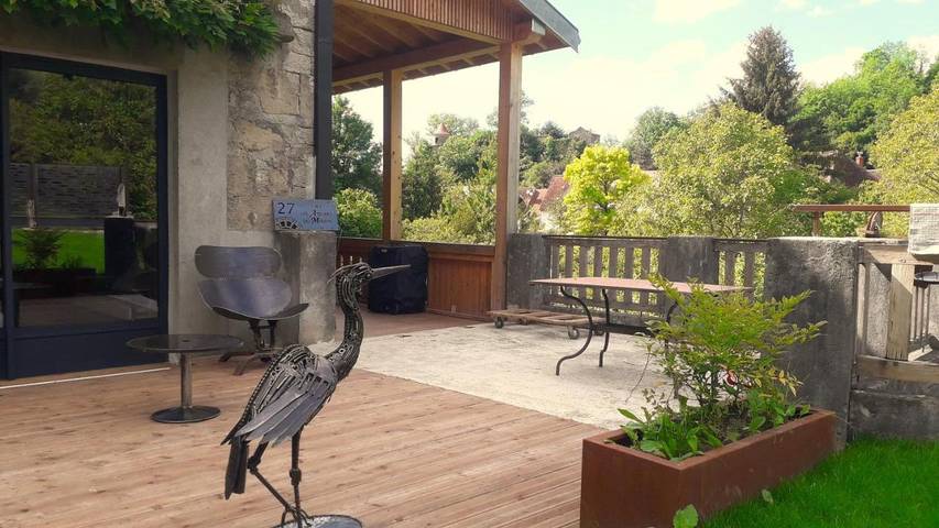 Maison d’hôte pour 14 personnes, avec jardin et vue dans le Jura