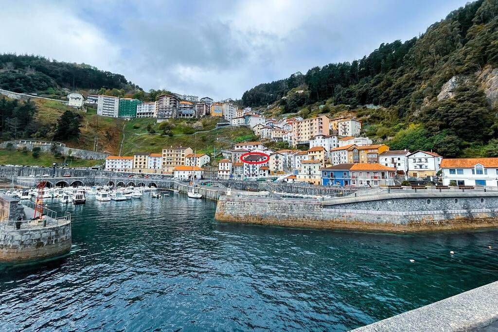 Appartement entier, Portu - Apartamento en el puerto de Elantxobe in Montecalvo hondartza (Ibarrangelu), Elantxobe
