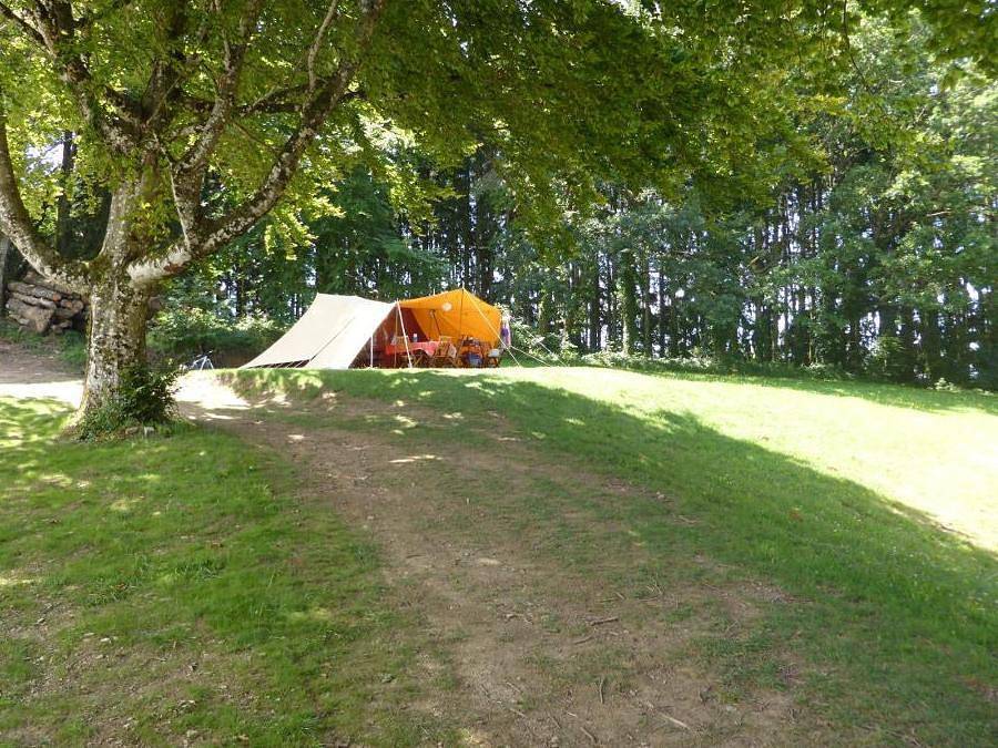 Camping Le Plo - Tienda de campaña 6 personas - Tienda grande De Waard - sin instalaciones sanitarias in Le Bez, Región de Castres