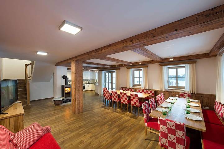 Ferienhaus für 19 Personen, mit Balkon