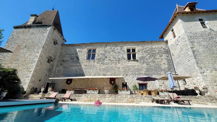 Gîte pour 2 personnes, avec jardin ainsi que vue et piscine à Saint-Eutrope-de-Born - 2