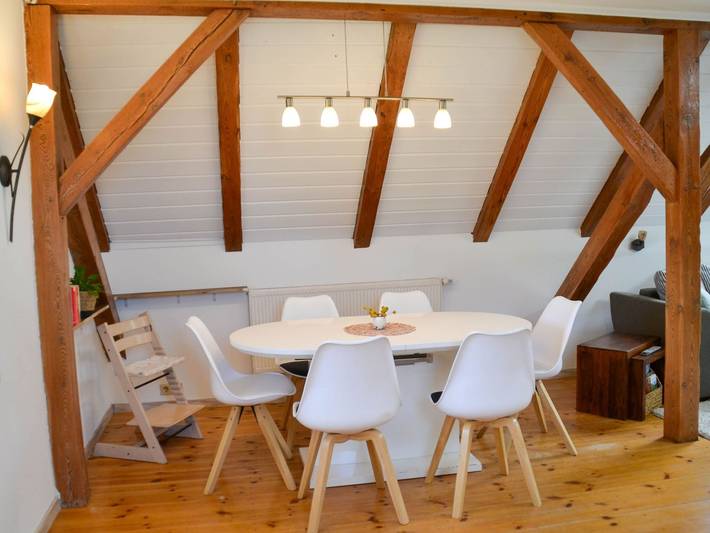 Ferienwohnung für 2 Personen, mit Balkon und Garten