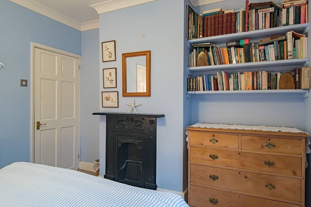 Quaint fisherman’s cottage tucked away in a quite Deal street in Whitstable, Kent