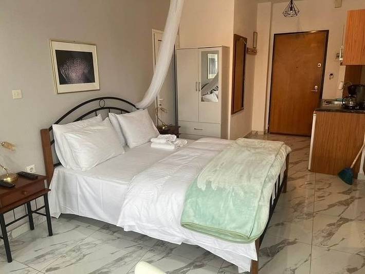 Ferienwohnung für 2 Personen, mit Balkon und Terrasse sowie Garten