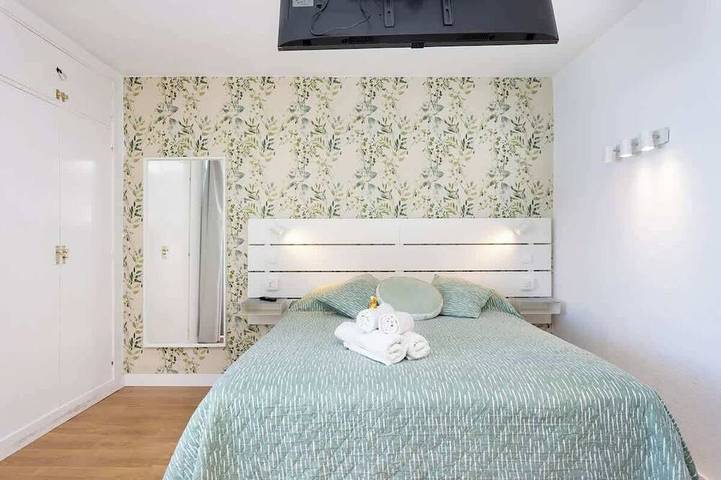 Entire apartment, Seafront Apt w/ Pool & Teide View, Near Dining in Punta del Hidalgo, San Cristóbal de La Laguna