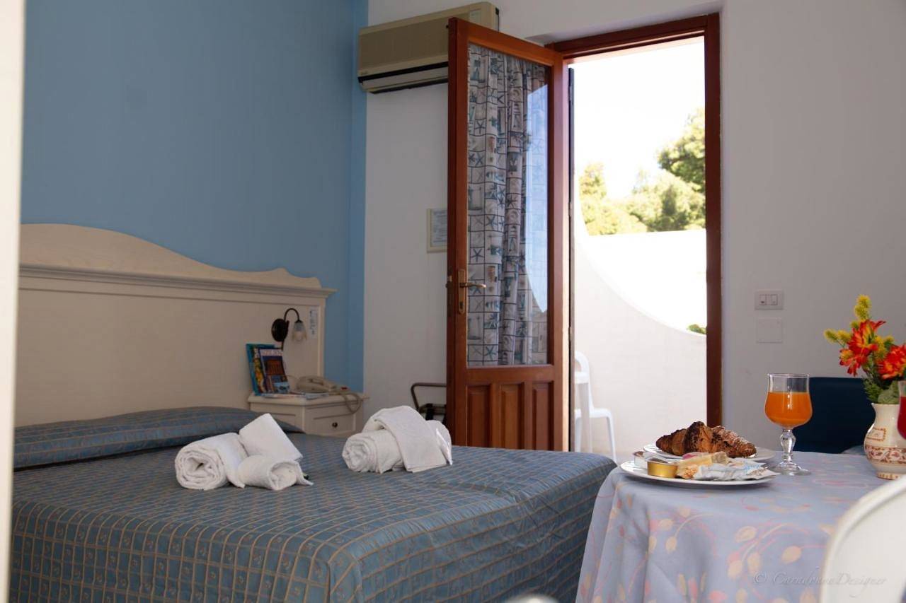 Camping Village La Pineta in San Vito Lo Capo, Provincia di Trapani